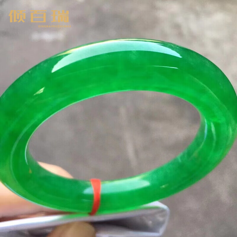 帝王绿是翡翠吗值钱吗(帝王绿是翡翠吗值钱吗知乎)