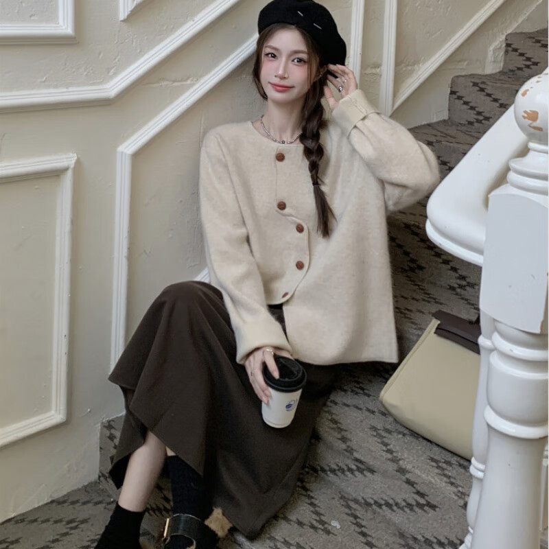 春日浪漫风女生衣服搭配指南