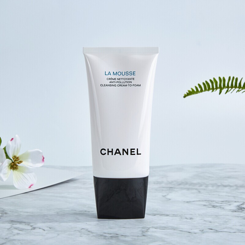 怎么做好清洁还不带走皮肤油脂成分先了解一下这5款洁面的作用